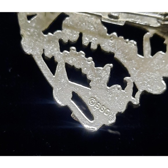 Signed BSD Bob Siemon Design HE LOVES ME Silvertone Brooch - Picture 3 of 3